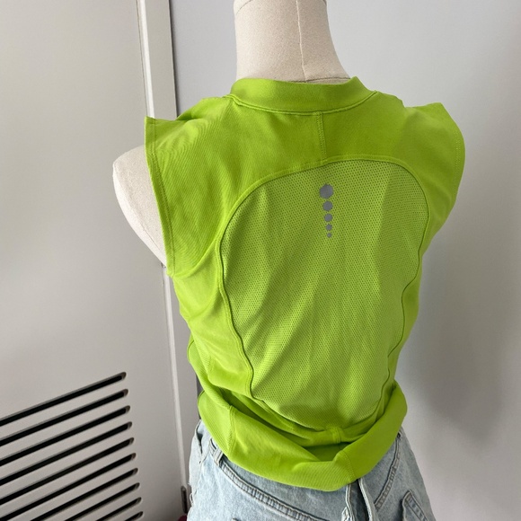 Nike Running Vest Top | Green Workout Tank - Picture 5 of 7